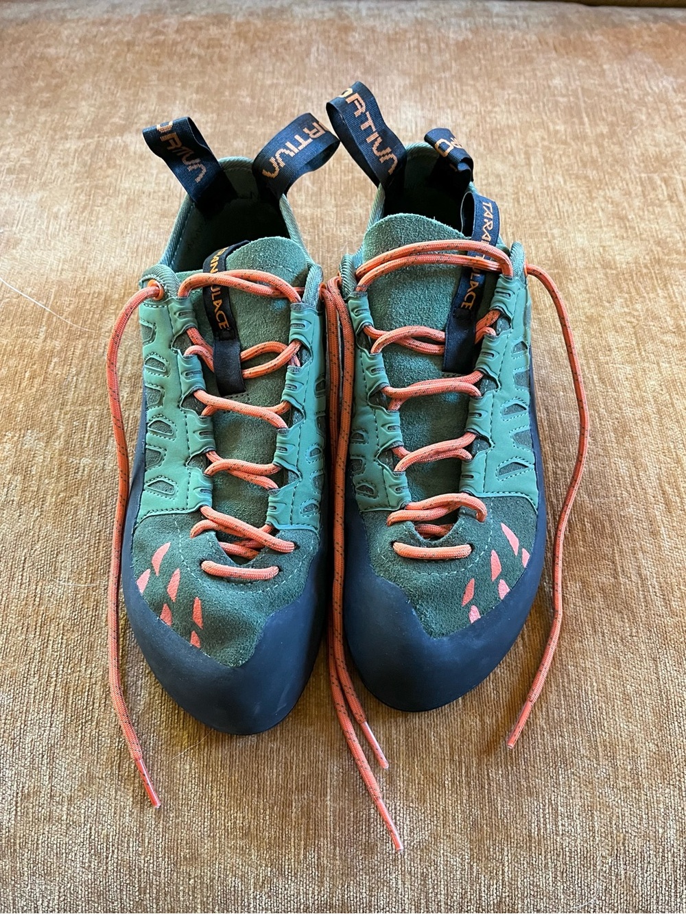 Like New La Sportiva Tarantulace Climbing Shoes